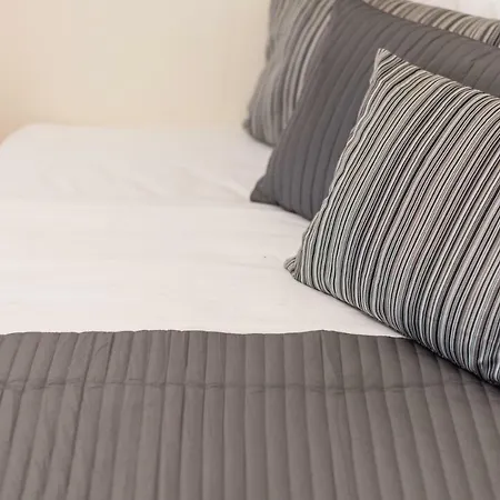 Guestready - Over The Rooftop